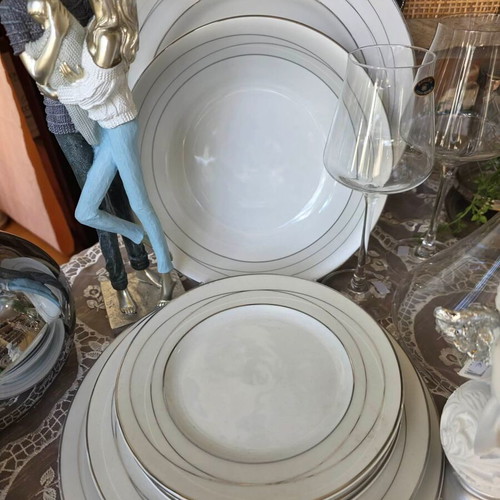Bohemia Platinum 20-Piece Dinnerware Set New
