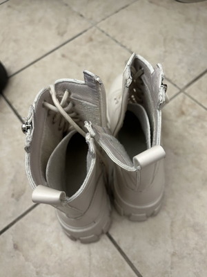 Boots size 39 new