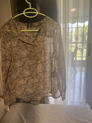 Vero Moda Animal Print Leopard Blouse like new, size S, black and gold