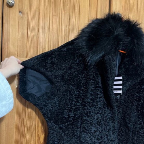 Lynne fur new, black, with tags