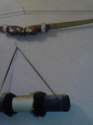 Decorative Bow and Arrows like new
