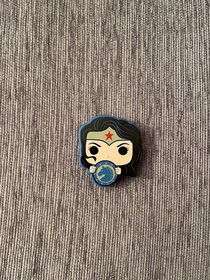 Kinder Funko Wonder Woman accessory new