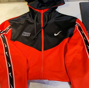 Nike repeat set