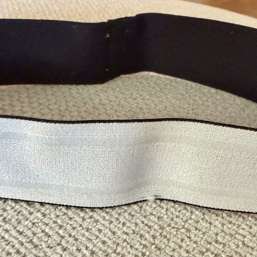 Nike sports headband like new, black and white