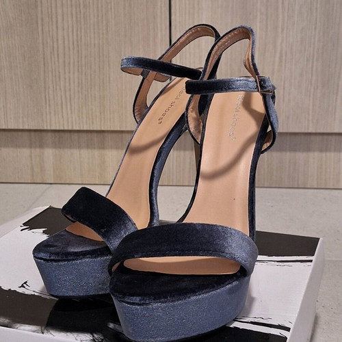Blue velvet high-heel sandals new with 13cm stiletto heel, size 39