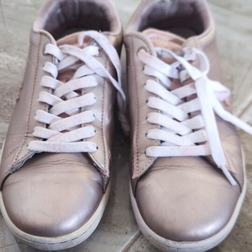 Lacoste women's sneakers size 37 used, pink metallic