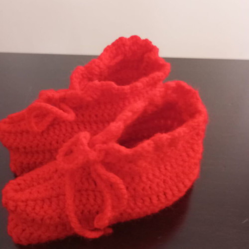 Handmade knitted baby booties new, red