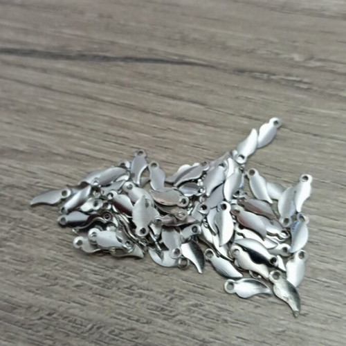 Metal leaf charms 8mm pack of 97 new, silver