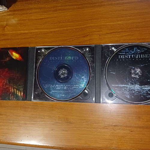 Disturbed Indestructible Digipack CD and DVD like new, metal