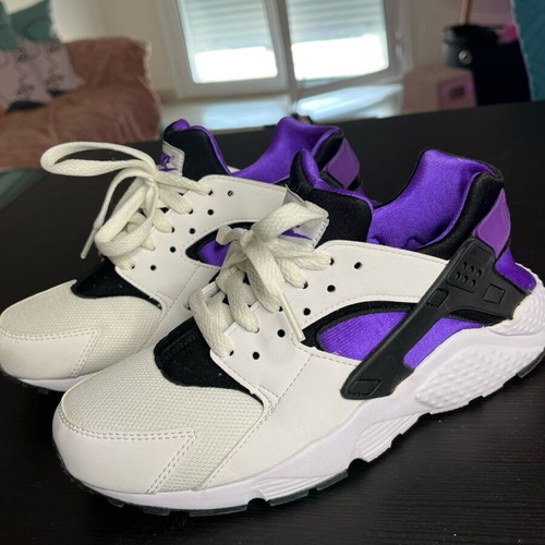 Nike Huarache Run GS 37,5 καινούργια, άσπρα αθλητικά παπούτσια