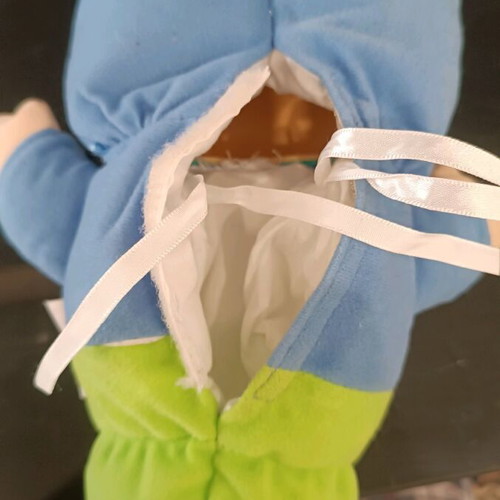 Musical children's doll like new with light and washable mechanism