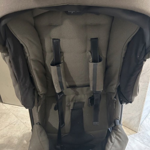 Inglesina Aptica XT stroller like new, reversible seat, large canopy