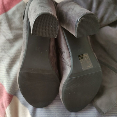Boots gray size 38 like new