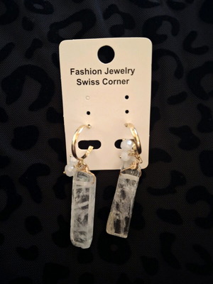 Swiss Corner earrings new, white and gold