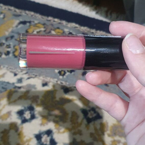 Radiant liquid blush like new, used once with spatula