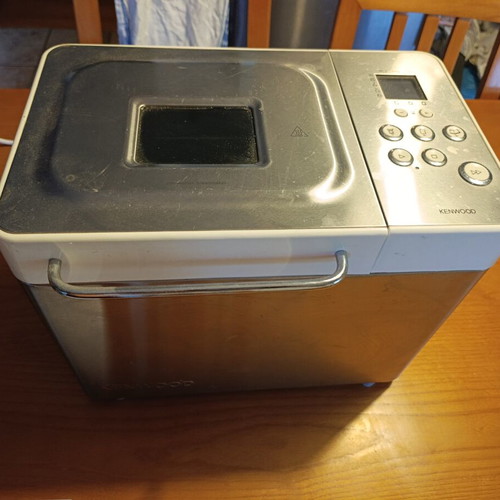 Kenwood Bread Maker like new with complete guide