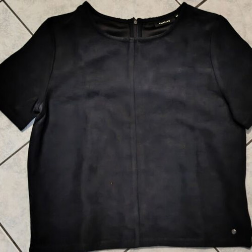 Firetrap Women's Black T-Shirt Like New, Size 10