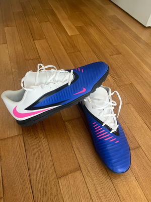 Nike Phantom football shoes like new, blue and pink