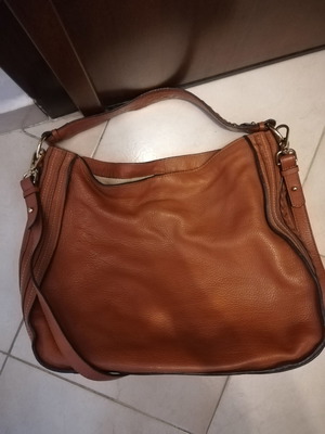 Women's shoulder bag used