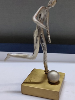 Art and Athletes Silver 925 Footballer Miniature on Bronze Base New