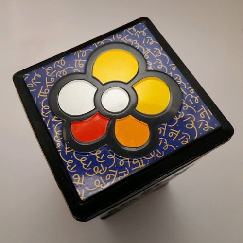 Collectible metal Grand Marnier tin box Limited Edition 1990 Romero Britto like new