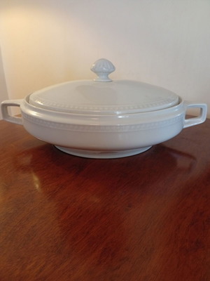 Hermann Ohme white porcelain Art Deco soup tureen like new