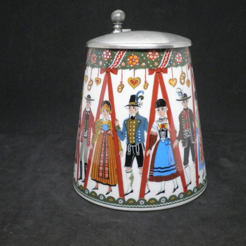Vintage Elisabeth Liegl porcelain beer mug like new with metal lid