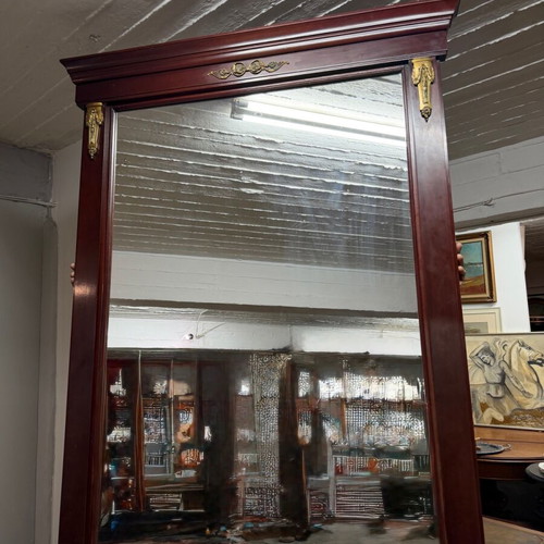 Varagkis buffet with mirror like new