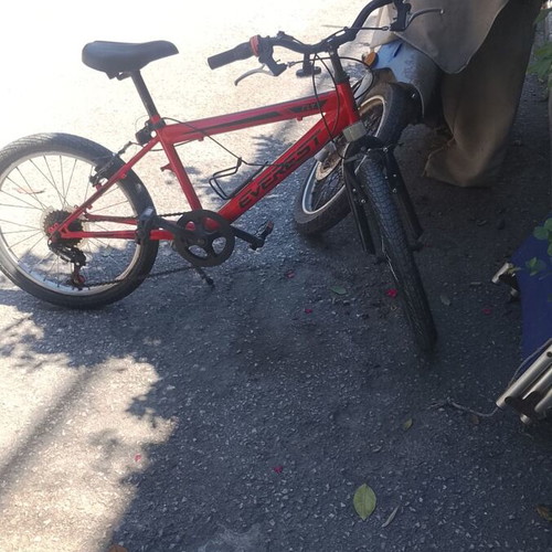 Everest Fly 24 City Bicycle used, red, V-Brakes, gears