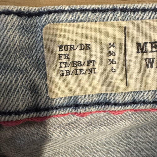 Esmara Denim Shorts XS 34 Medium Waist like new, light blue