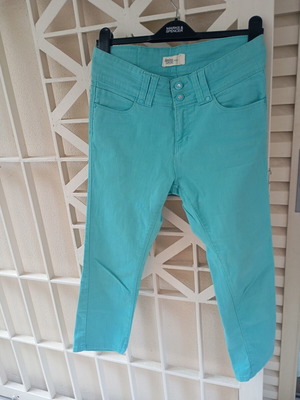 Janira Denim Capri Pants like new, turquoise, size S