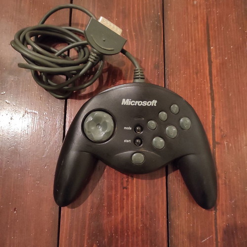 Microsoft Sidewinder Game Pad Controller 1996 μεταχειρισμένο, 15 Pin Serial Port με CD
