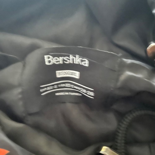 Bershka windbreaker used, size xs-small, in very poor condition