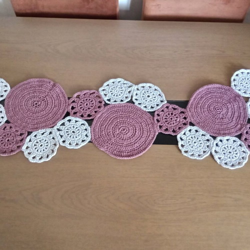 Handmade knitted runner like new 30 × 100cm