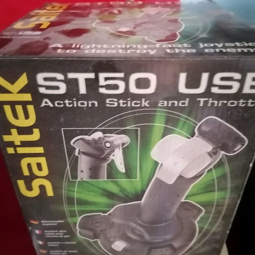 PC joystick Saitek used in excellent condition