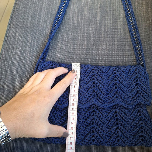 Handmade blue knitted shoulder bag used with silver chain