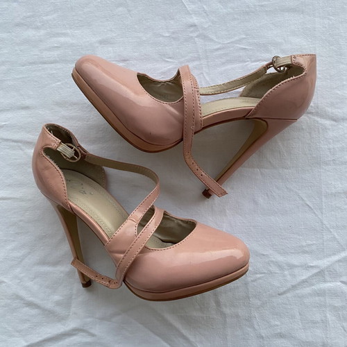 Pink heels size 37