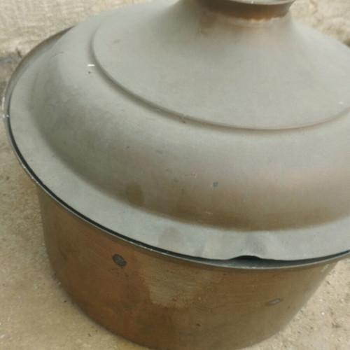 Large copper pot with lid like new