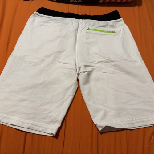 Men's shorts used, size medium