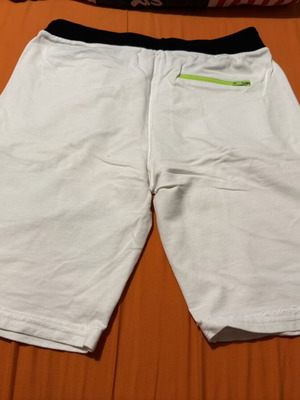 Men's shorts used, size medium