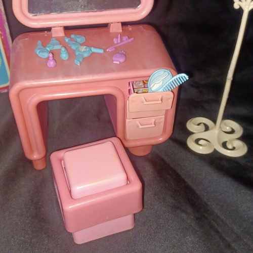 Barbie Bath and Beauty Center 1984 used