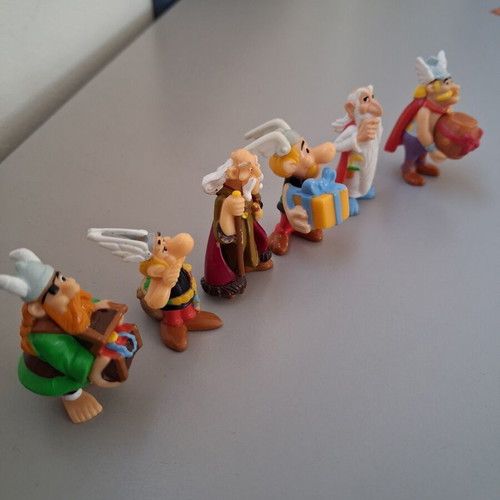 Magic Kinder Asterix figures used, set of 6, comics collection