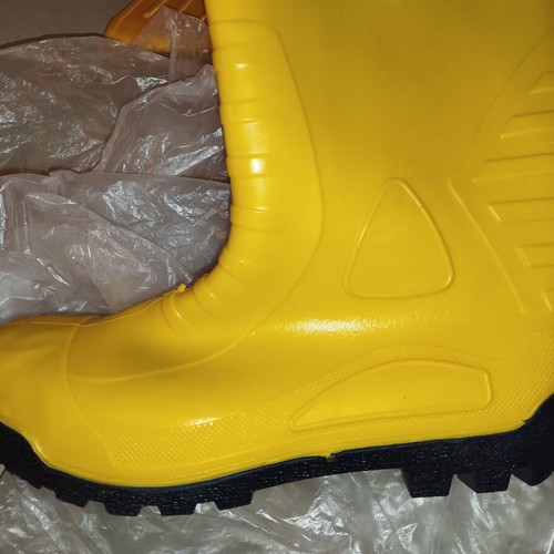 Yellow S5 Work Boots New with Toe Protection