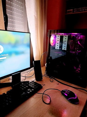 Gaming PC με οθόνη LG Gear 1080p 144Hz καινούργιο