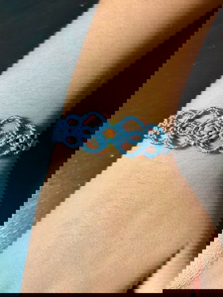 Χειροποίητο βράχιολι μακραμε με χάντρα και σχέδιο