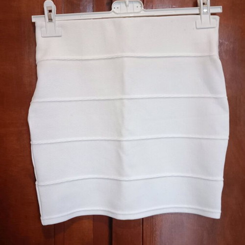 Mini skirt white like new, worn lightly, size XS