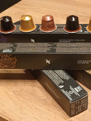 Κάψουλες espresso καινούργιες, πακέτο 100 με τουλάχιστον 7 γεύσεις