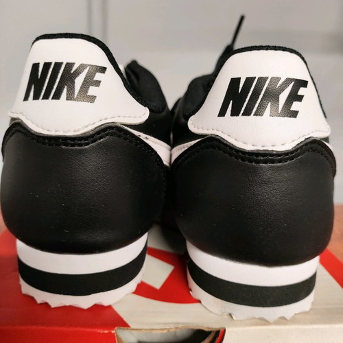 Nike Classic Cortez women's athletic shoes size 38.5