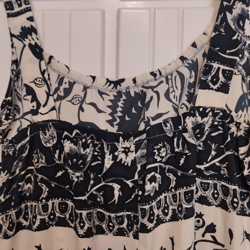 Summer dress size XL like new with pockets, cool fabric