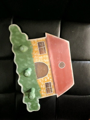 Винтидж/фолк декоративен дървен стенен закачалка като нов